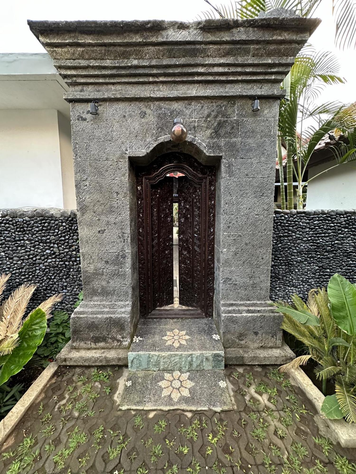 Bali Stuti Jimbaran Inn Kültér fotó